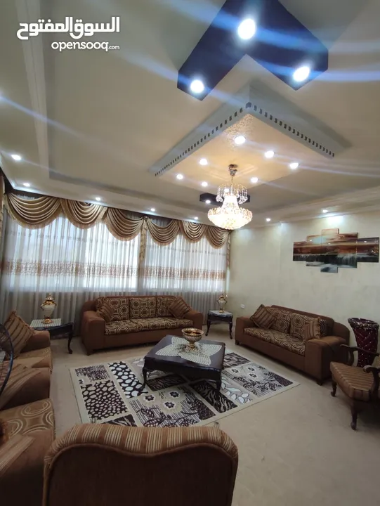 شقة طابقية للبيع ( قابل للتفاوض) عمان-حي نزال من المالك مباشرة