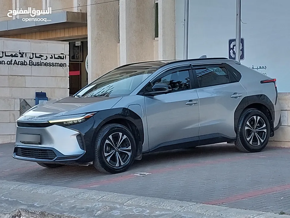 تويوتا BZ4X موديل 2022 مميز جدآ
