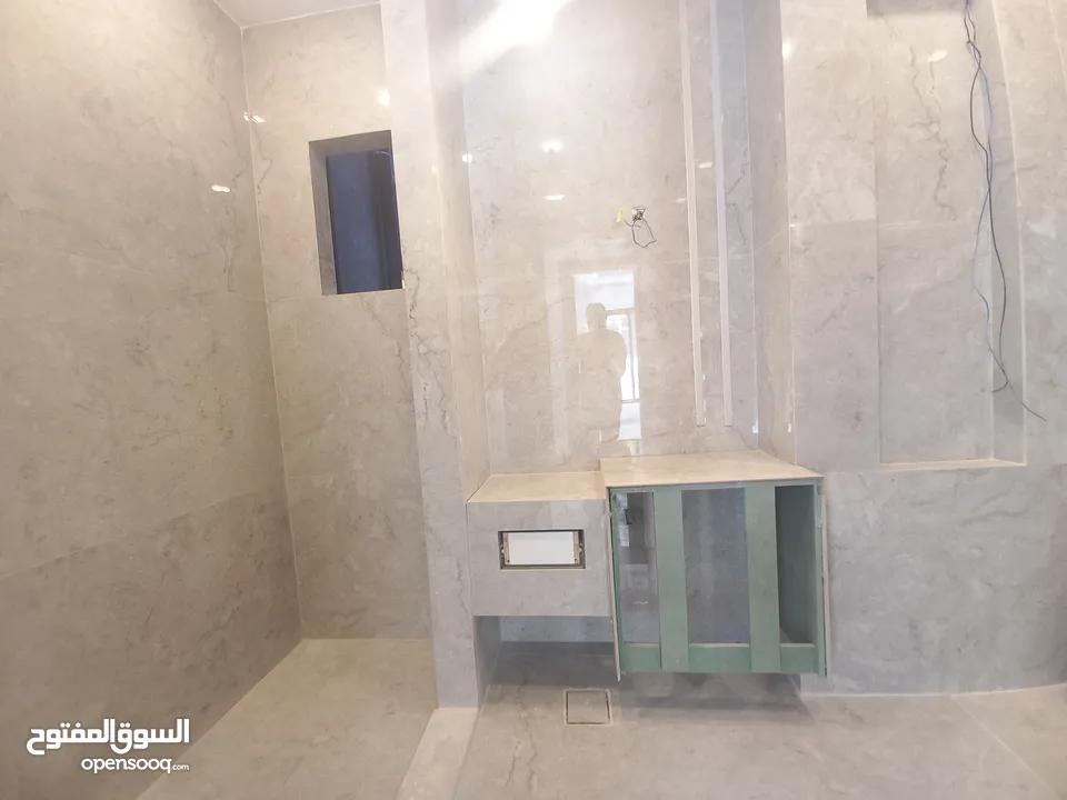 شقة غير مفروشة للايجار في الدوار الرابع  ( Property 35302 )-175072354