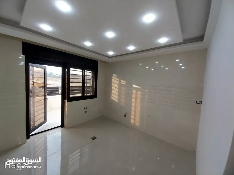 شقه تسويه  2 -مع مساحه خارجيه واسعه حديثه البناء تشطيبات سوبر ديلوكس ف... ( Property ID : 30349 )