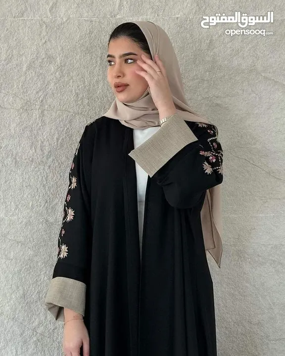 تشكيلة من عبايات الحبر
