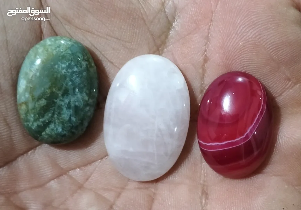 فيروز وعقيق طبيعي للمهتمين