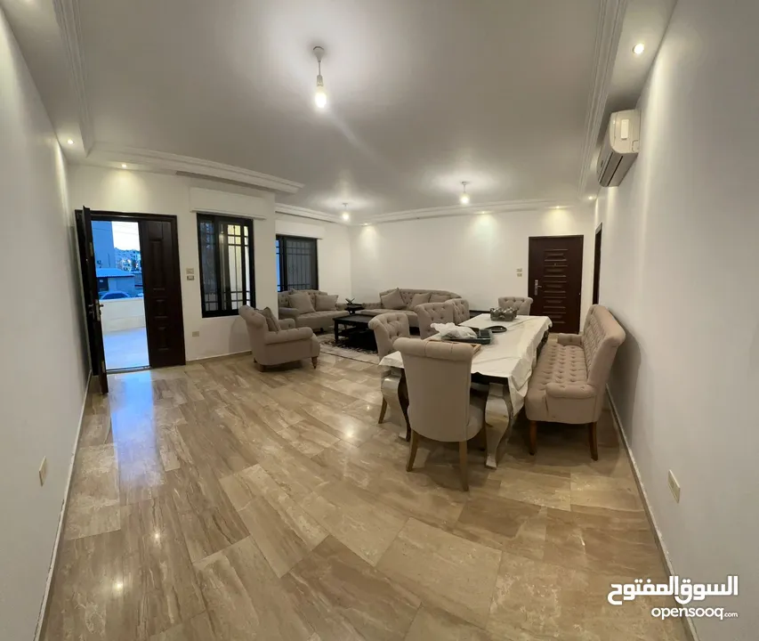 شقه مفروشة بالكامل