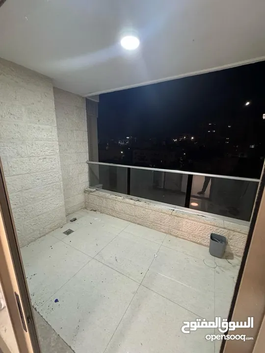 شقة واسعة للإيجار – الشرفة  قرب نادي بال فيت وملحمة الأمير