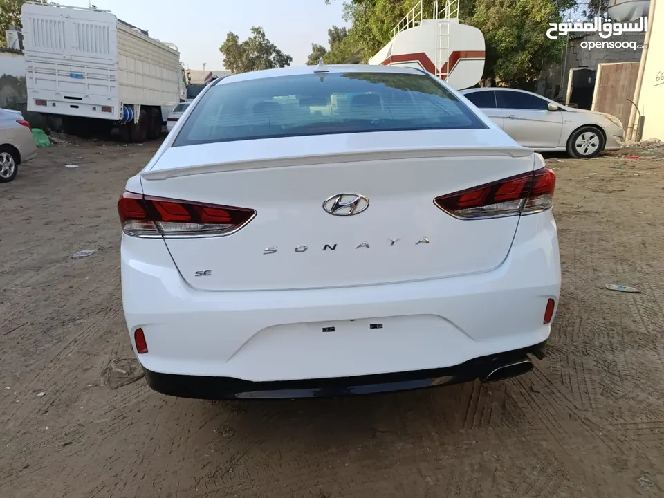 2019.Hyundai sonata se.White. import From USA...