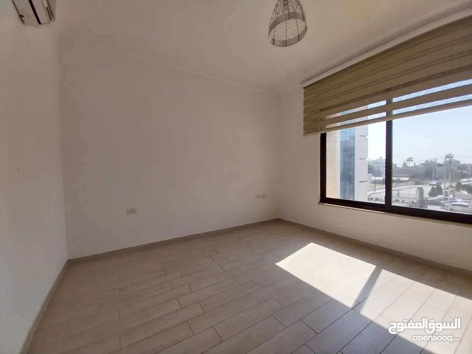 شقة للايجار في الدوار الرابع  ( Property 36778 ) سنوي فقط