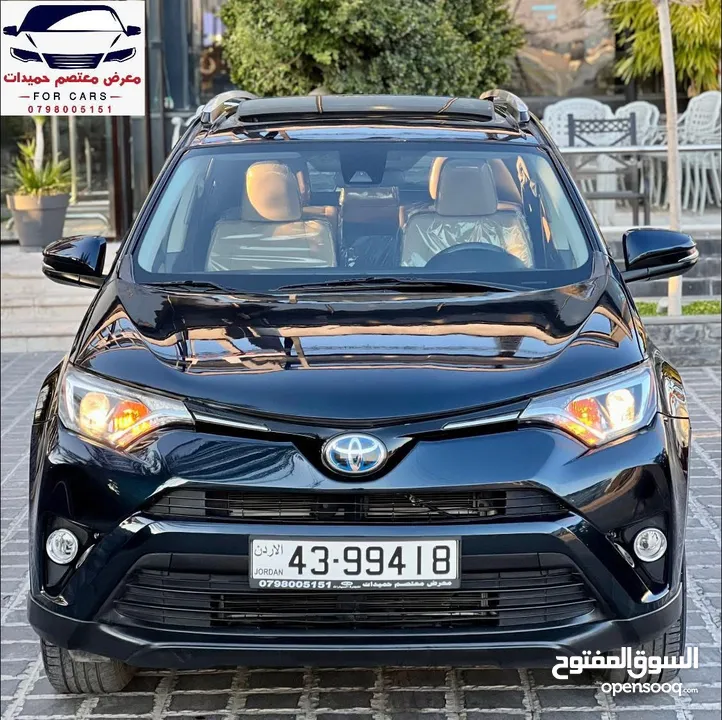 TOYOTA RAV4 2018 فل مع فتحة XLE