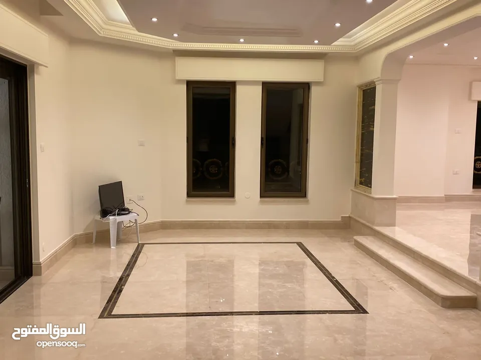 فيلا فاخرة سوبر ديلوكس أرقى مناطق الكرسي اعلان رقم (V110)