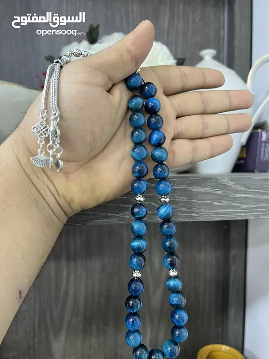 عرض خاص سبحه عين النمر ازرق او ذهبي بسعر حرق 33 حبة حلوة مش صغيرة للعلم مع طقم انتيومون مرتب