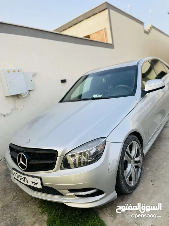 مرسيدس c300 للبيع سياره ربي يبارك ولا عيب