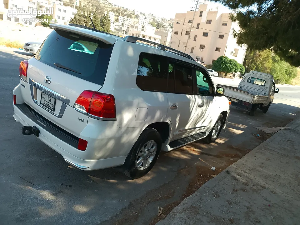 للبيع تويوتا لاندكروزر موديل 2008 محول كامل 2018  كامل متور V8بسعر مغري 24000