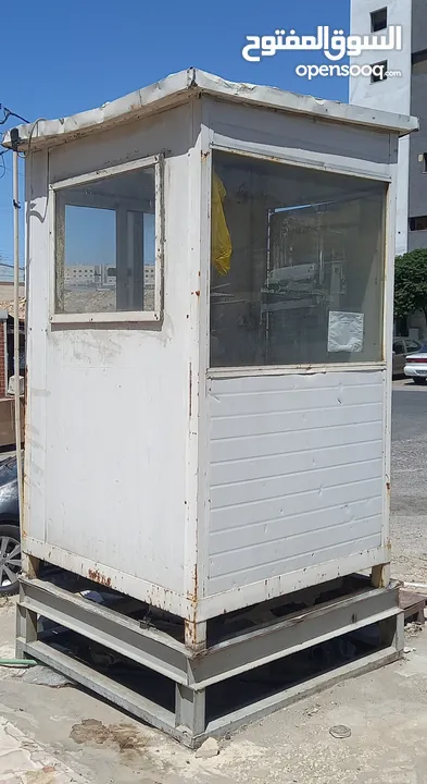 كوخ امن وحماية للبيع
