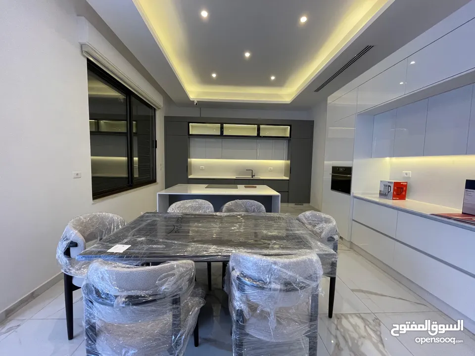 Fully furnished villa for rent in Abdoun  ( Property 38332 )-174796325