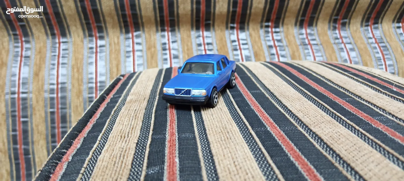 مجسمات سيارات معدنية حجم 1/64 مناظر للمكاتب