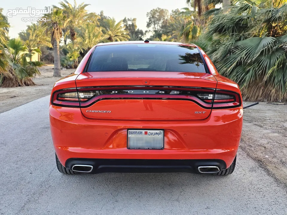 2018 Dodge Charger Sxt plus v6