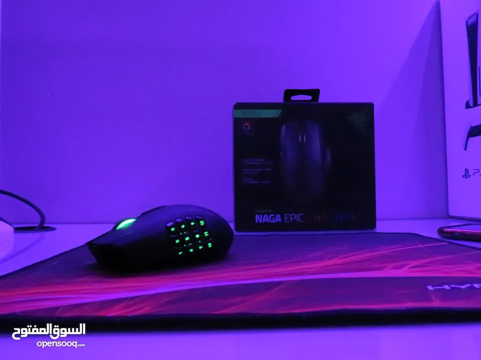 Razer Naga Epic Chroma Wireless (Price is Negotiable/ يمكن التفاوض للسعر)