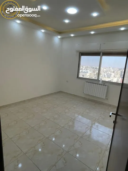 شقة مميزة للبيع في الجاردنز طابق اول 150م تشطيب سوبر ديلوكس