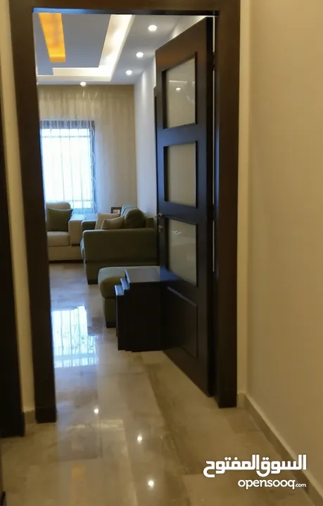 شقة مفروشة للبيع في ضاحية النخيل. رجم عميش.. عمر البناء 6 سنوات..سالم حبش للإسكان.