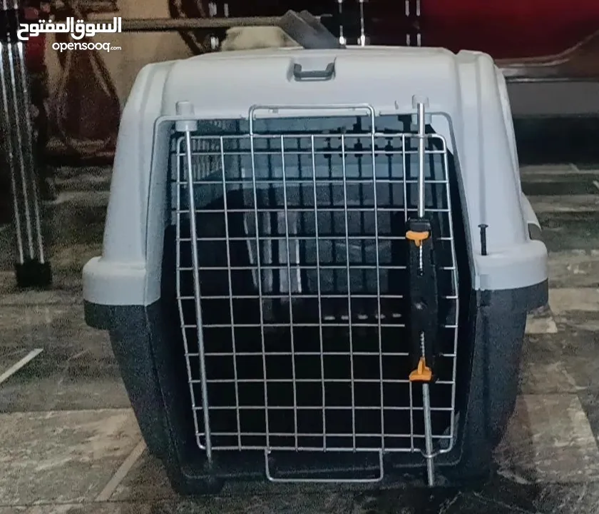 للبيع  بوكسات للقطط  او للكلاب صغيرة الحجم