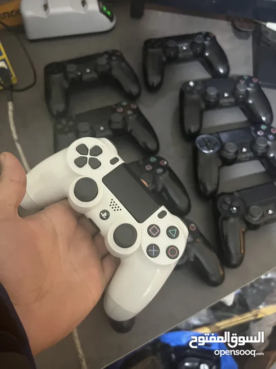 ايادي اصليةةة وكوبي بحالة الوكالة عالفحصص وكفالة شهر  للبيع ( متوفر عروض على الصيانه)Control ps4