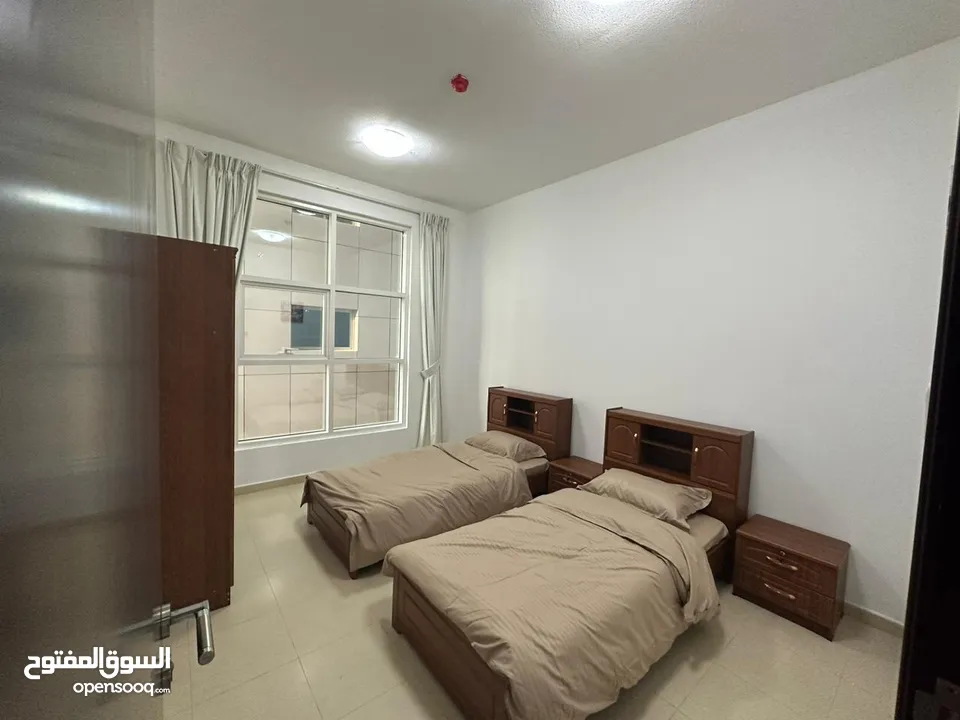 غرفتين و صالة للايجار الشهري بالسيتي تاور بالنعيمية 3 شارع خليفة شاملة كل الفواتير و الانترنت