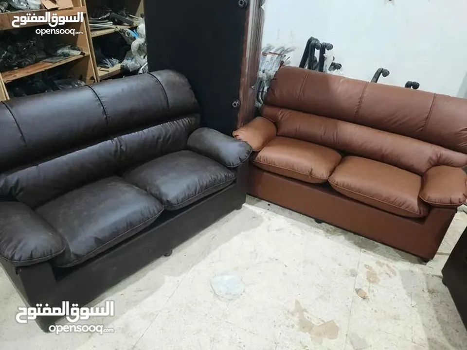 طقم الكنب المكتبي كنب طبي 4 مقاعد بسعر مميز  متوفر الان باللون الاسود والبني الغامق