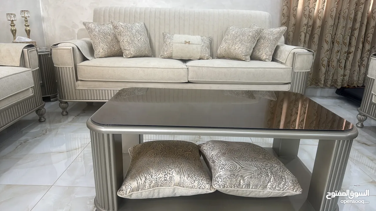 طقم كنب شبه جديد