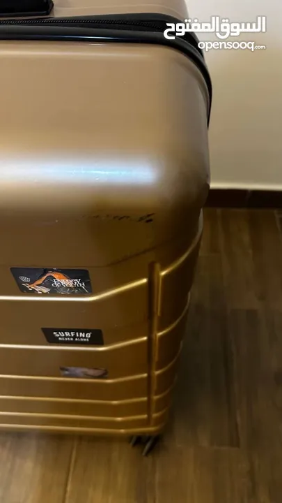 ‏شنطة سفر كبيرة  travel suitcase
