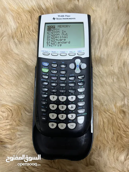 اله حاسبه علميه متقدمه texas ti- 84 plus