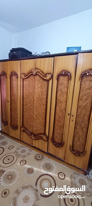 غرفت نوم خشب لاتي