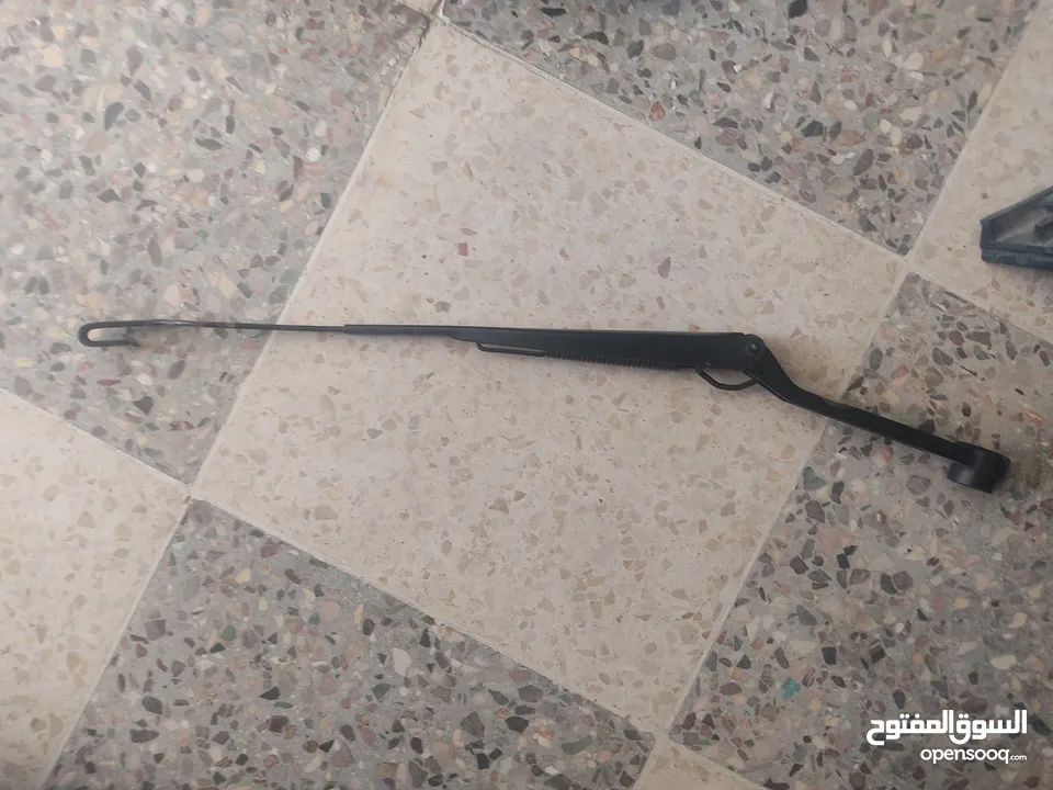 قطع مستعمله و اكسسوارات مختلفة للسيارات