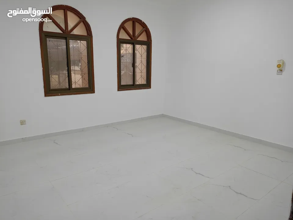 منزل من طابقين قريب من شارع 18 نوفمبر للايجار villa for rent near 18 Nov road for rent