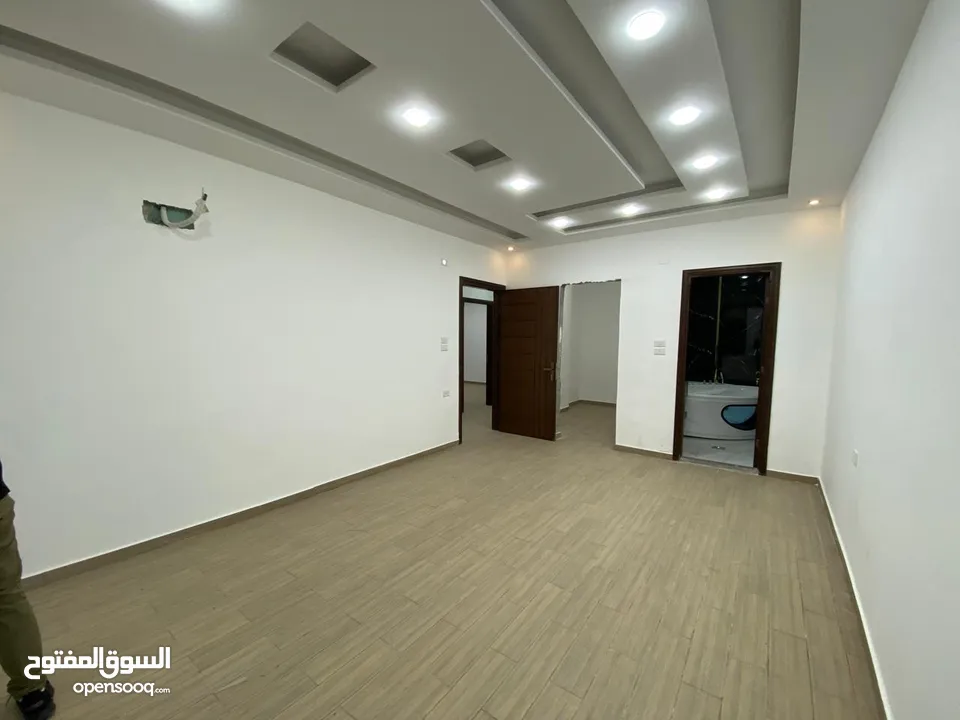شقه مميزه للبيع 220 م دوار الثقافة طابق رابع تشطيبات فندقيه