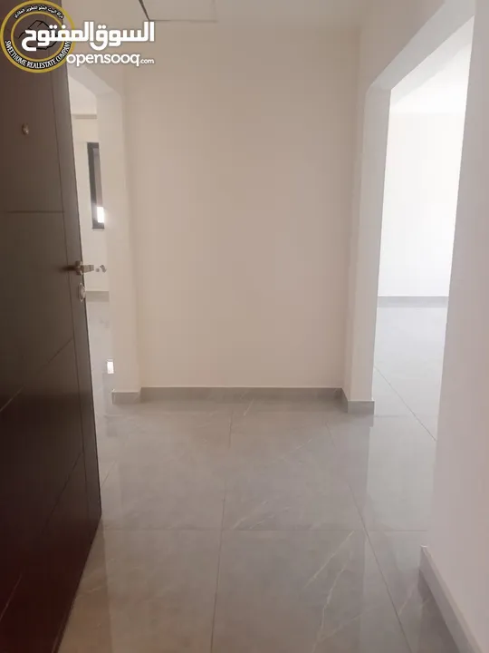 شقة فاخرة للبيع في أم أذينة طابق ثاني 170م تشطيب سوبر ديلوكس لم تسكن