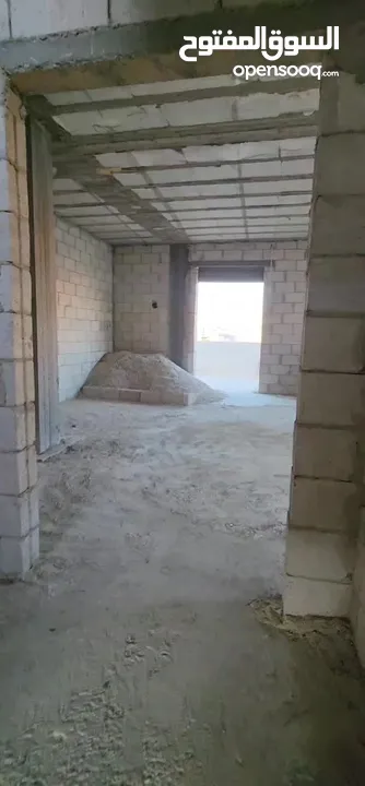 شقة بناء عظم مميزة للبيع طابق ثاني و ثالث وسطح بمساحات 240م مع ترسات....البيع منفصل أو كلي من المالك