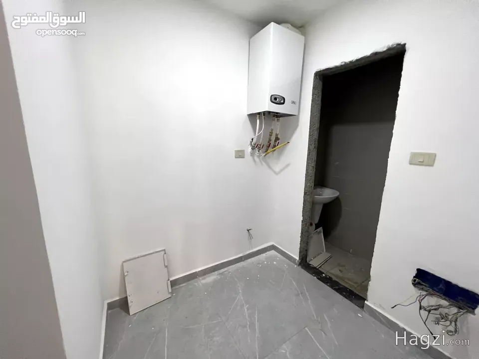 شقة ارضيه جديدة مع مدخل خاص و حديقة خلفيه ( Property ID : 31714 )