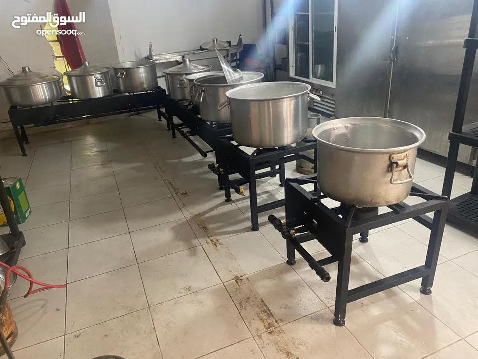 مطعم شعبي وتواصي زررب ومناسف متميز بموقع استراتيجي بقلب شفابدران