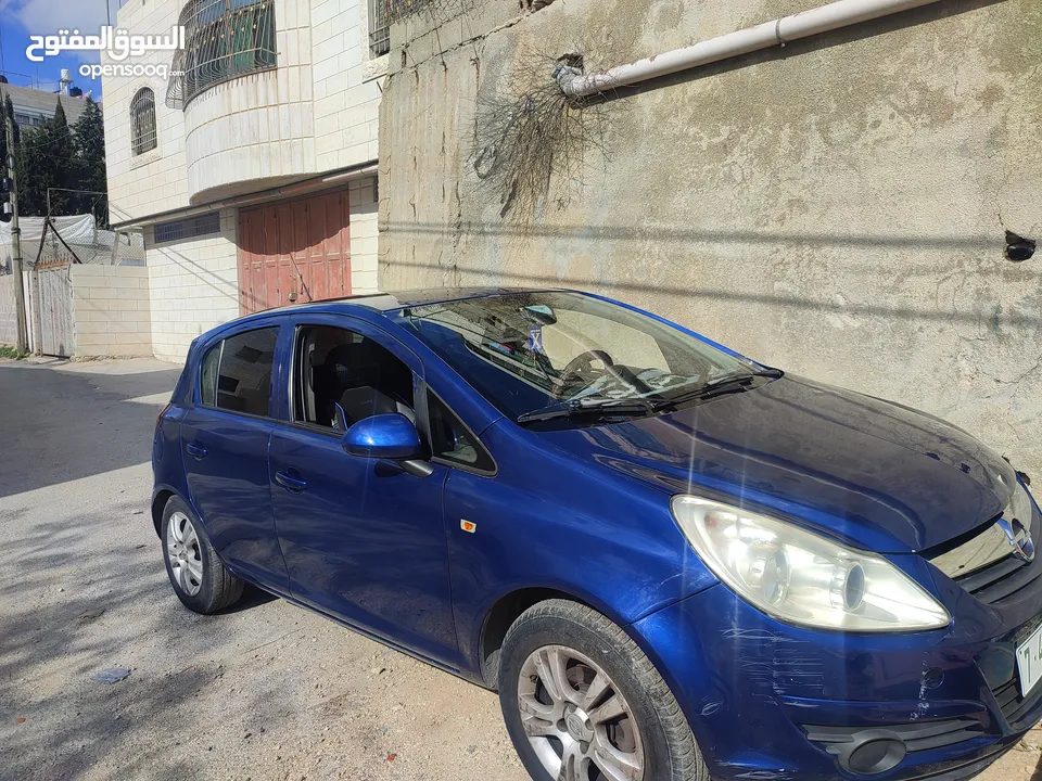 اوبل كورسا  2008 محرك1400 جير عادي  السيارة  مش ناقصها اشي للبيع او البدل ع اتوماتيك اشي مرتب