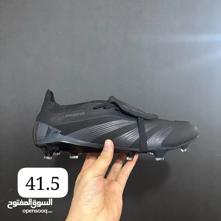 Football shoes