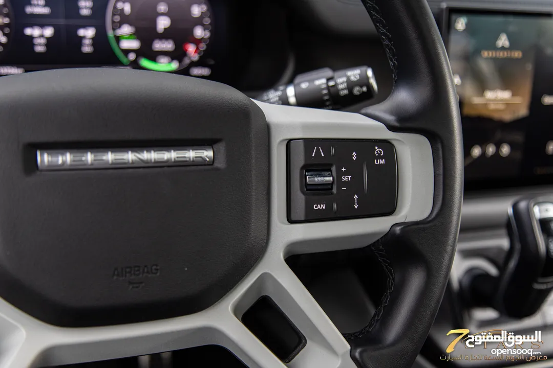 Land Rover Defender 2024 Hse  Black Edition Plug in hybrid   السيارة وارد و كفالة الشركة