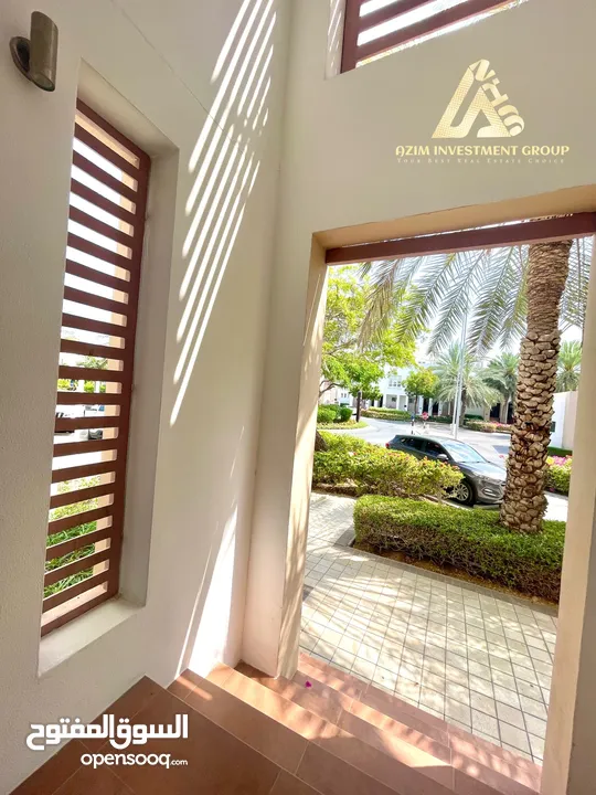 Modern 3Bedroom Townhouse in Al mouj-Equipped kitchen-Basement Garage-Garden