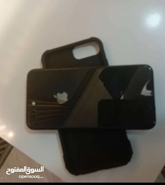 تلفون من نوع الايفون 8 بلس حاله ممتازه بنراعي ضروف الناس