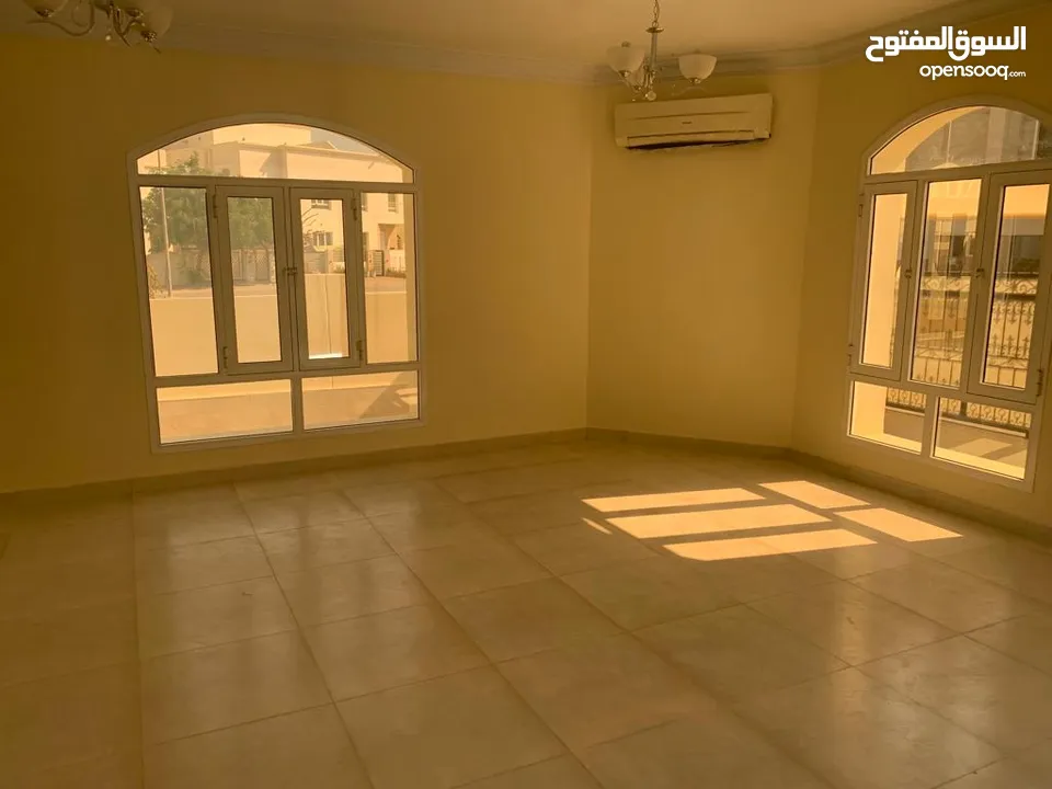 PERFECT villa for rent 4bhk in Mwalleh North