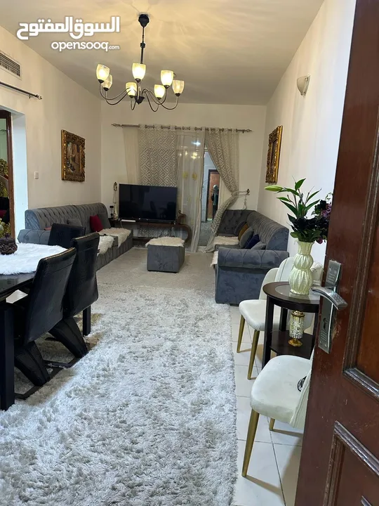 شقة غرفة وصالة مفروشة بالكورنيش منطقة الرميلة تكييف مركزي+ بلكونة إطلالةمفتوحة مع 2 شاشة تلفزيون