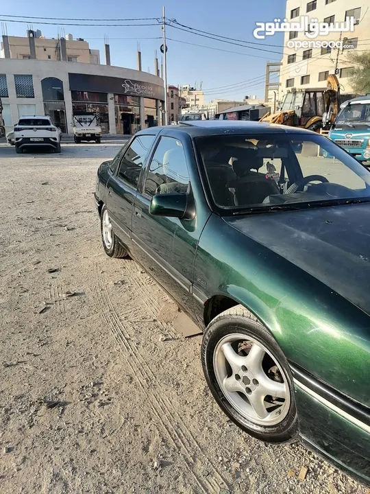 اوبل فيكترا موديل 1995 بحاله جيده  منتهي ترخيصها سنه للبيع ماتور 16 حلاب جير عادي 5 غيار فتحه بالسقف