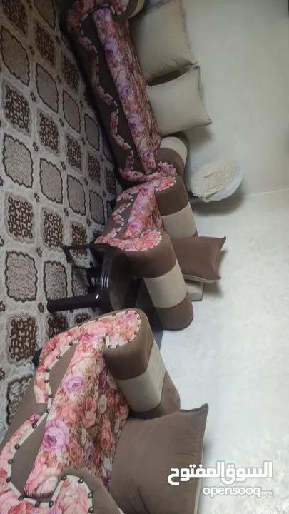 طقم كنب 7 مقاعد للبيع