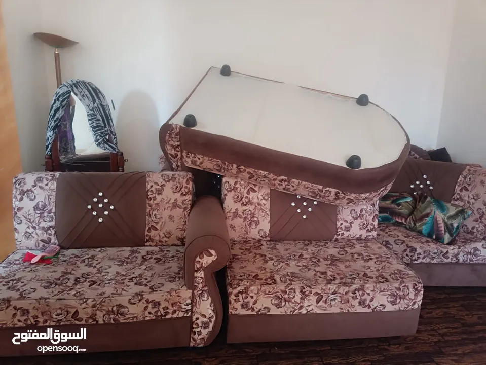 كورنر طقم و نص كبير