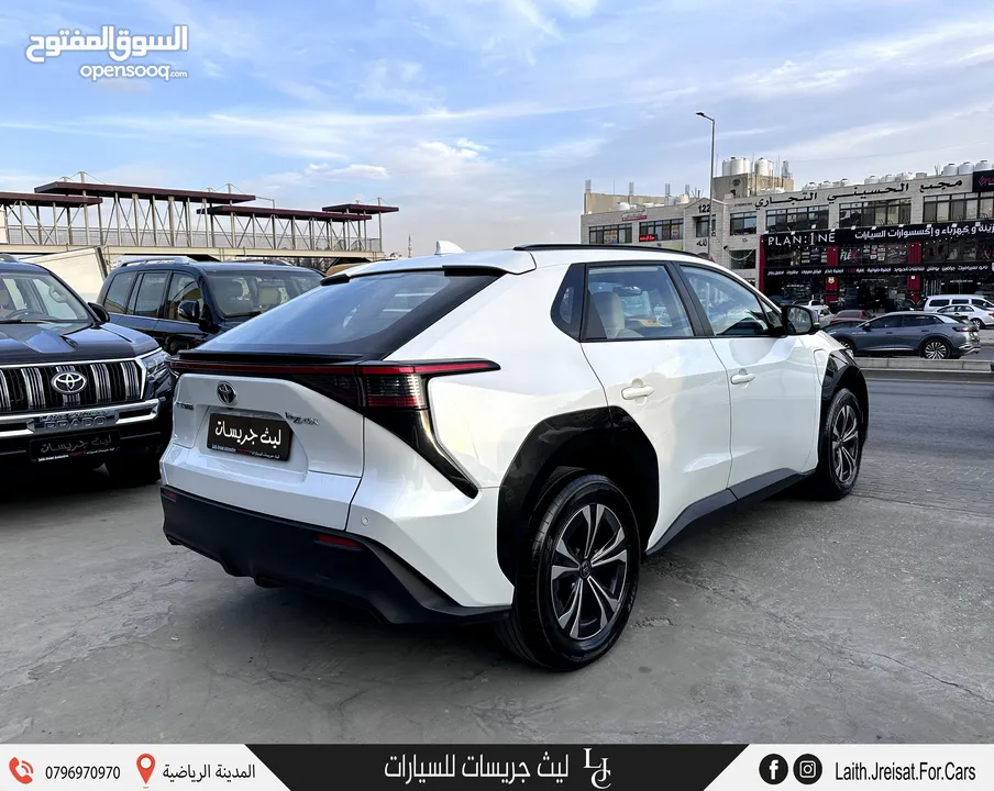 تويوتا bZ4X كهربائية بالكامل 2022 Toyota bZ4X EV