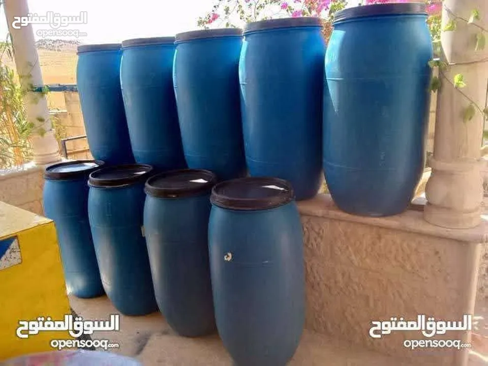 براميل بلاستيك نظاف جدا للبيع