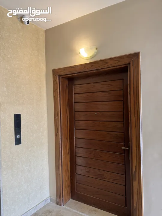 شقة 3 غرف نوم باطلالة رائعة في عبدون  ( Property 43136 )-175084200